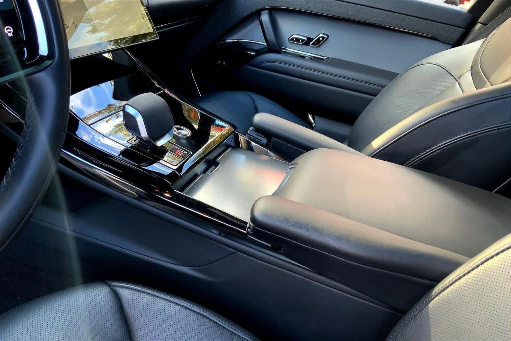 used 2025 Land Rover Range Rover Sport car, priced at $92,000