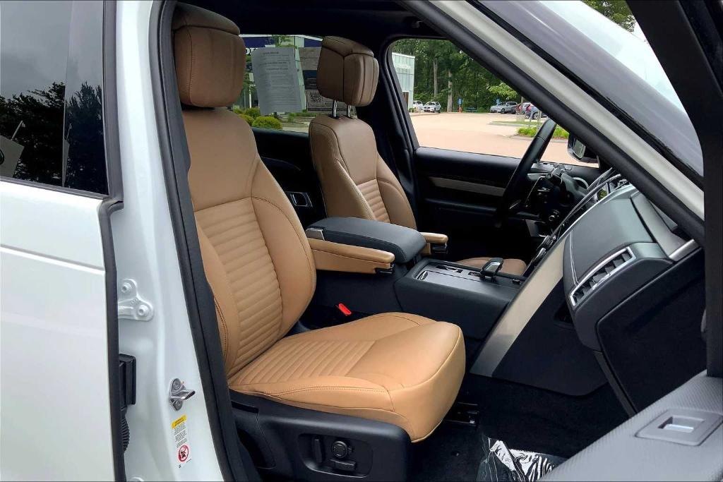 used 2024 Land Rover Discovery car, priced at $56,000