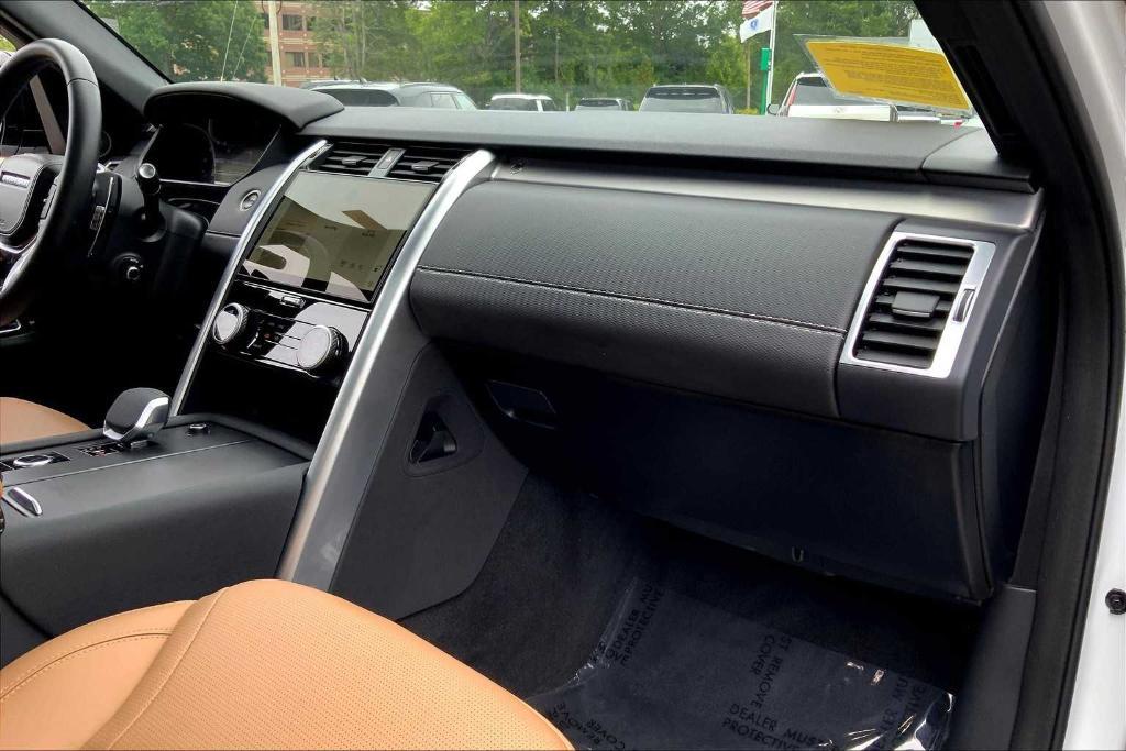 used 2024 Land Rover Discovery car, priced at $56,000