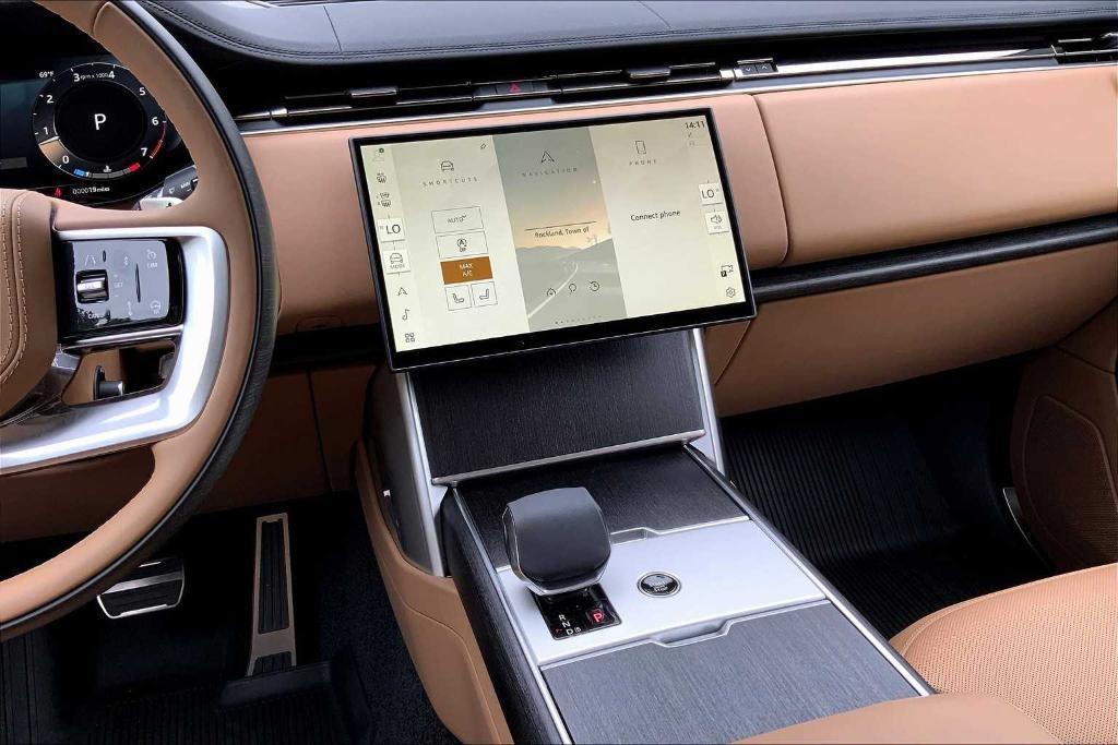 new 2025 Land Rover Range Rover car, priced at $131,545
