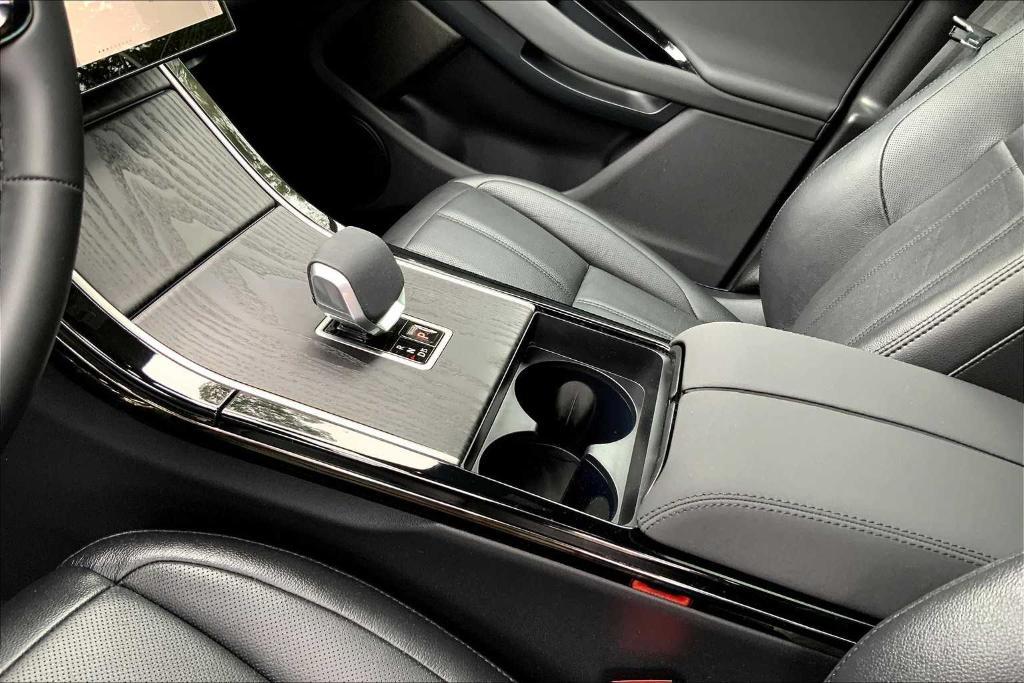used 2025 Land Rover Range Rover Evoque car, priced at $45,000