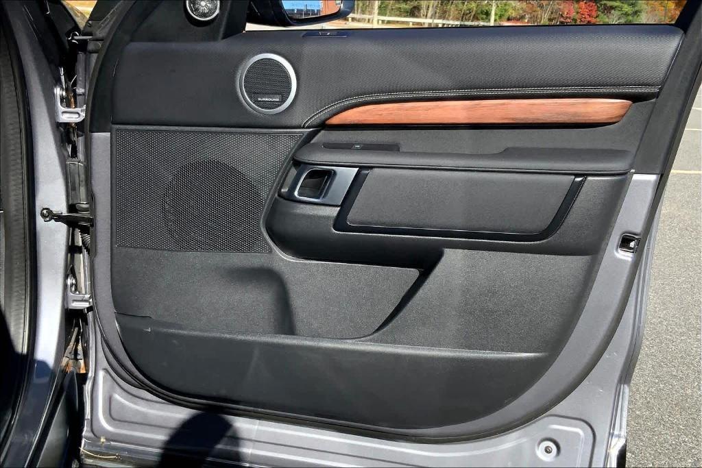 used 2025 Land Rover Discovery car, priced at $60,000