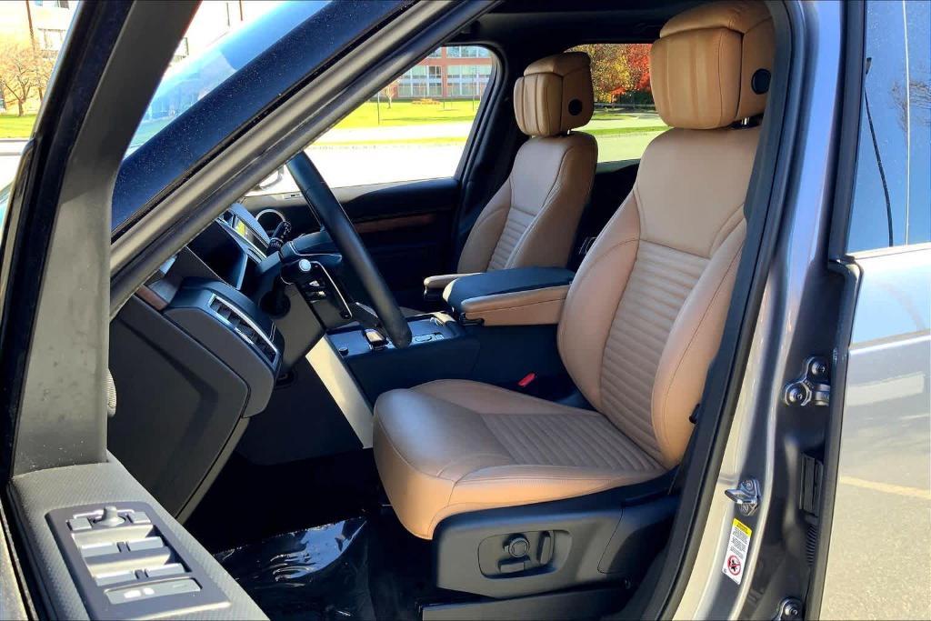 used 2025 Land Rover Discovery car, priced at $60,000