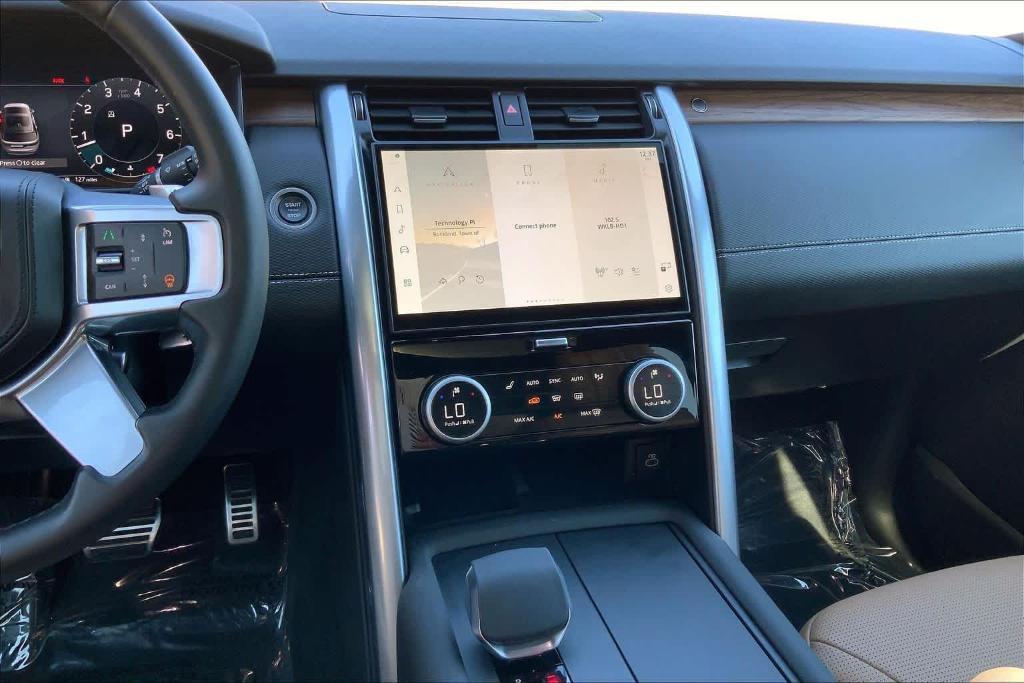 used 2025 Land Rover Discovery car, priced at $60,000