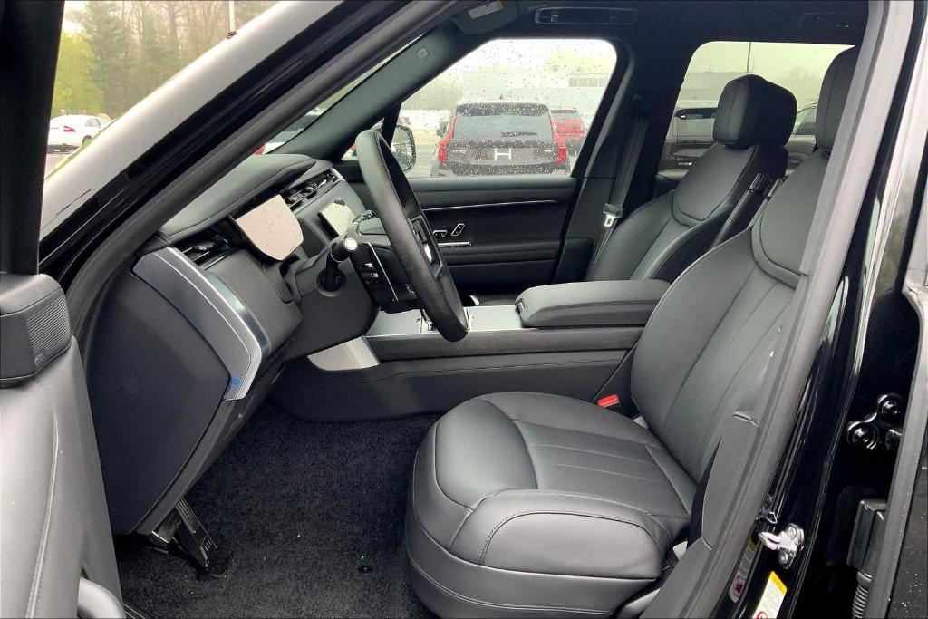 new 2025 Land Rover Range Rover car, priced at $132,670