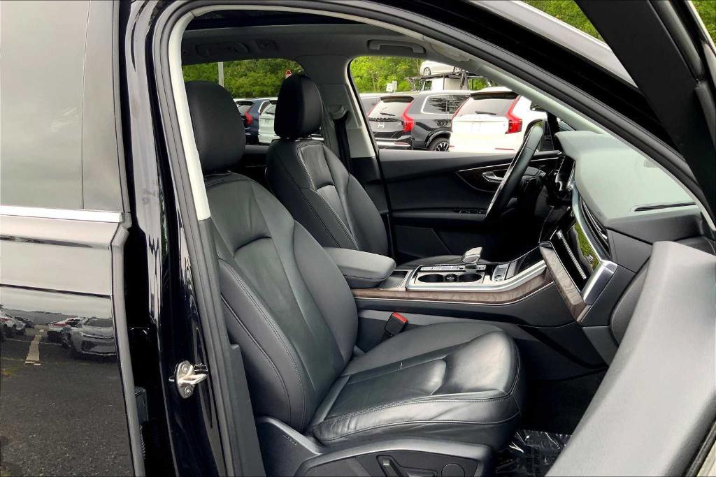 used 2020 Audi Q7 car, priced at $28,500