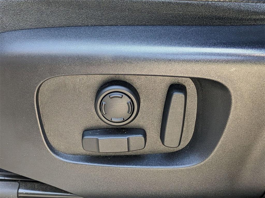 used 2020 Land Rover Range Rover Evoque car, priced at $18,395