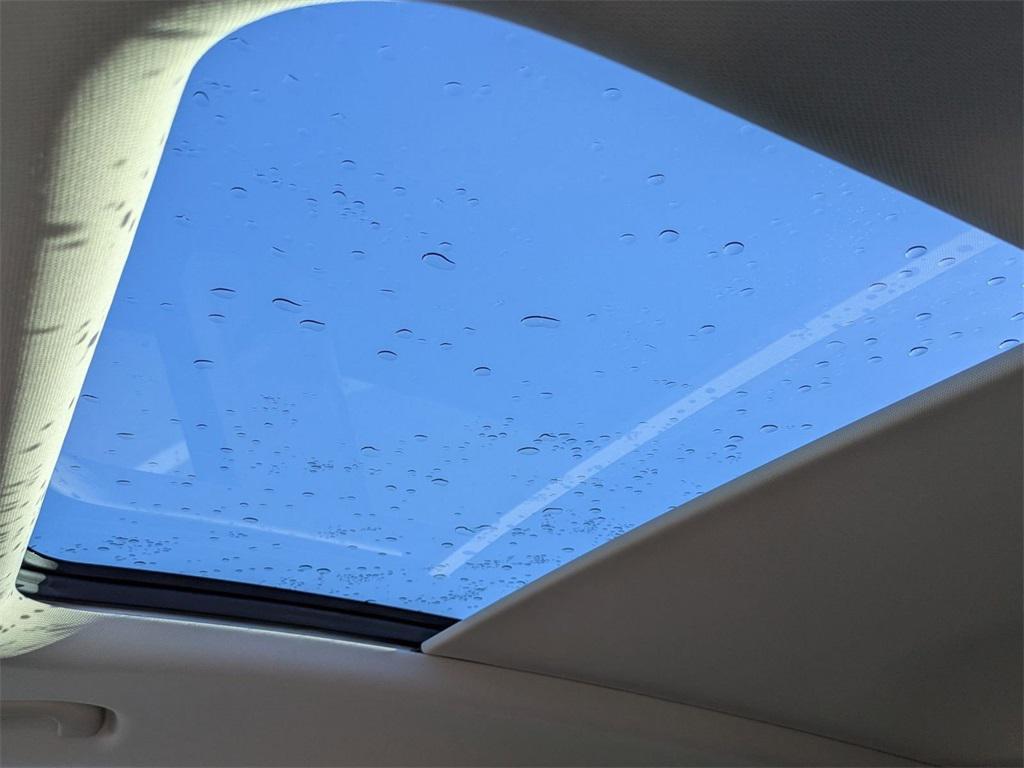 used 2023 Buick Envision car, priced at $28,195