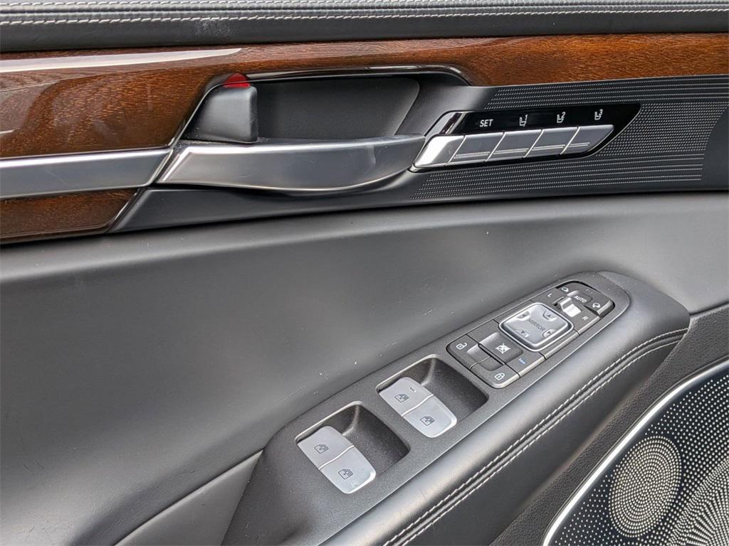 used 2019 Genesis G90 car, priced at $29,895