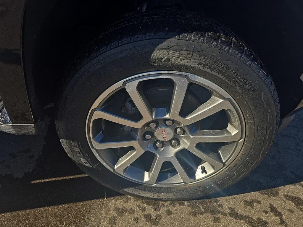 used 2020 GMC Canyon car, priced at $29,975