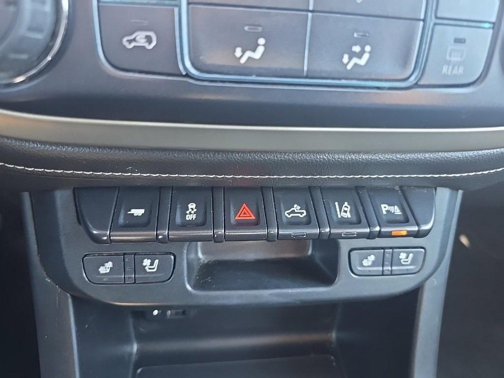 used 2020 GMC Canyon car, priced at $29,975