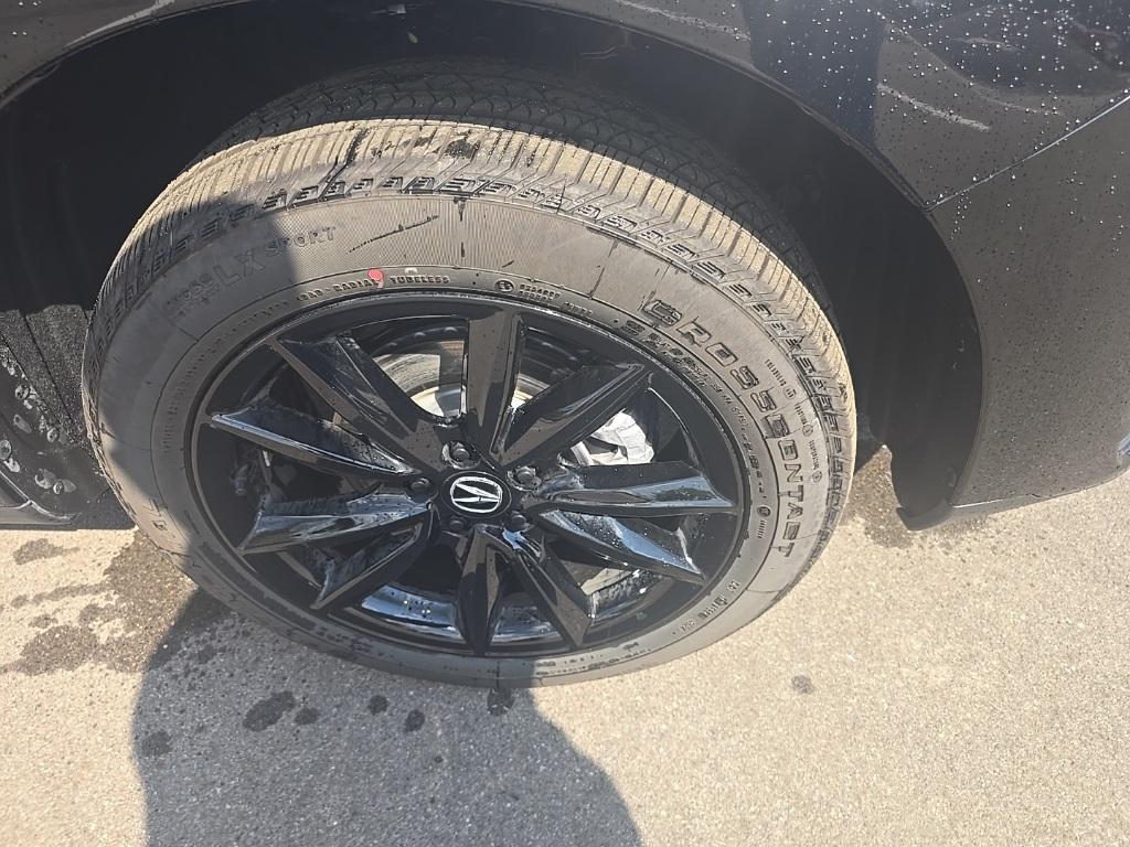used 2025 Acura RDX car, priced at $39,995