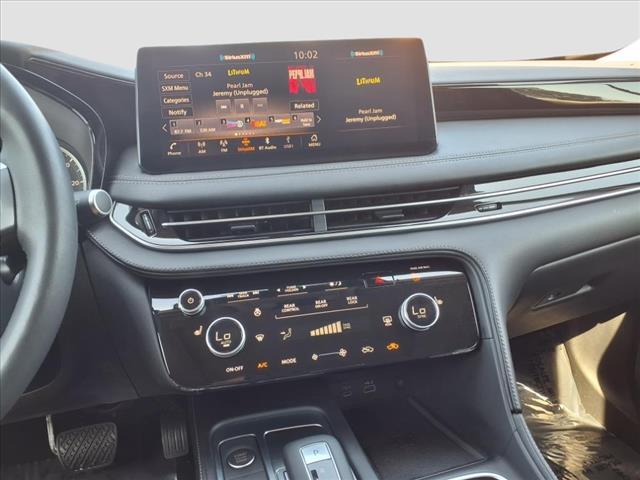 used 2025 INFINITI QX60 car, priced at $37,900