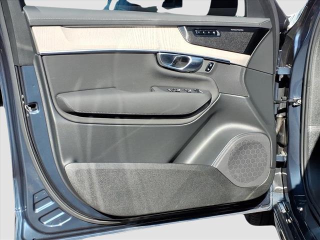 used 2025 Volvo XC90 Plug-In Hybrid car, priced at $64,900