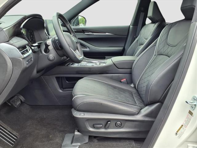 used 2025 INFINITI QX60 car, priced at $56,900