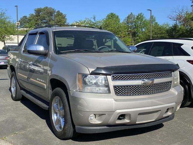 used 2008 Chevrolet Avalanche car, priced at $9,900