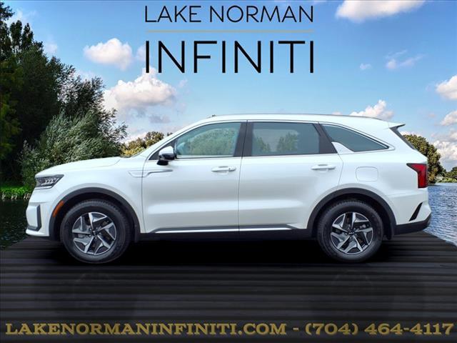 used 2022 Kia Sorento Hybrid car, priced at $28,500