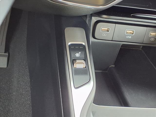 used 2022 Kia Sorento Hybrid car, priced at $28,500