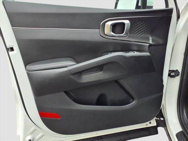 used 2022 Kia Sorento Hybrid car, priced at $28,500