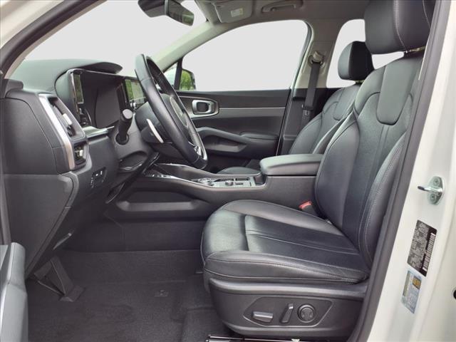 used 2022 Kia Sorento Hybrid car, priced at $28,500
