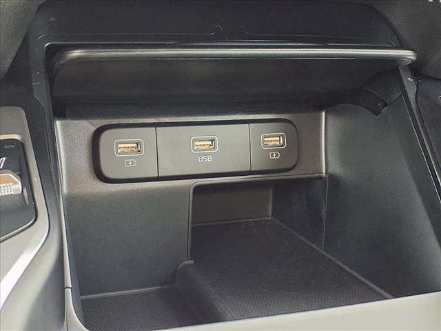used 2022 Kia Sorento Hybrid car, priced at $28,500