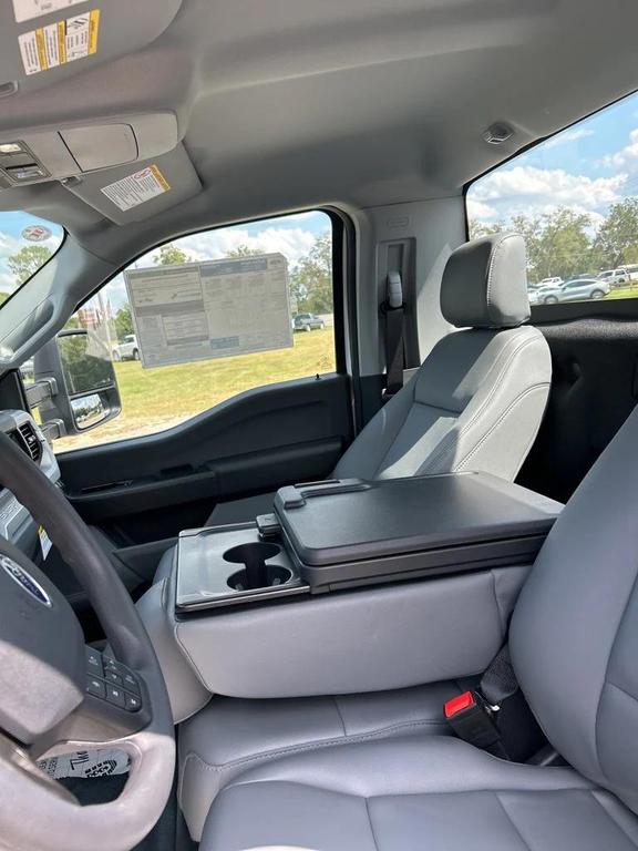 new 2025 Ford F-250 car, priced at $45,535