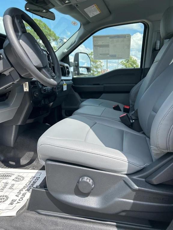 new 2025 Ford F-250 car, priced at $45,535