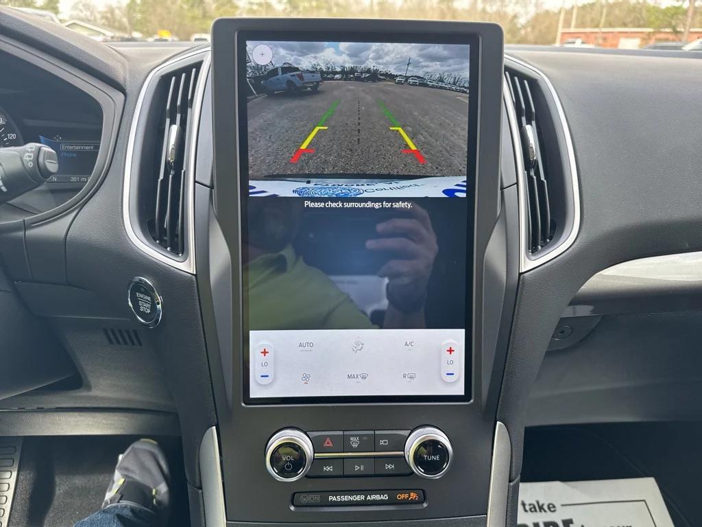new 2024 Ford Edge car, priced at $40,060