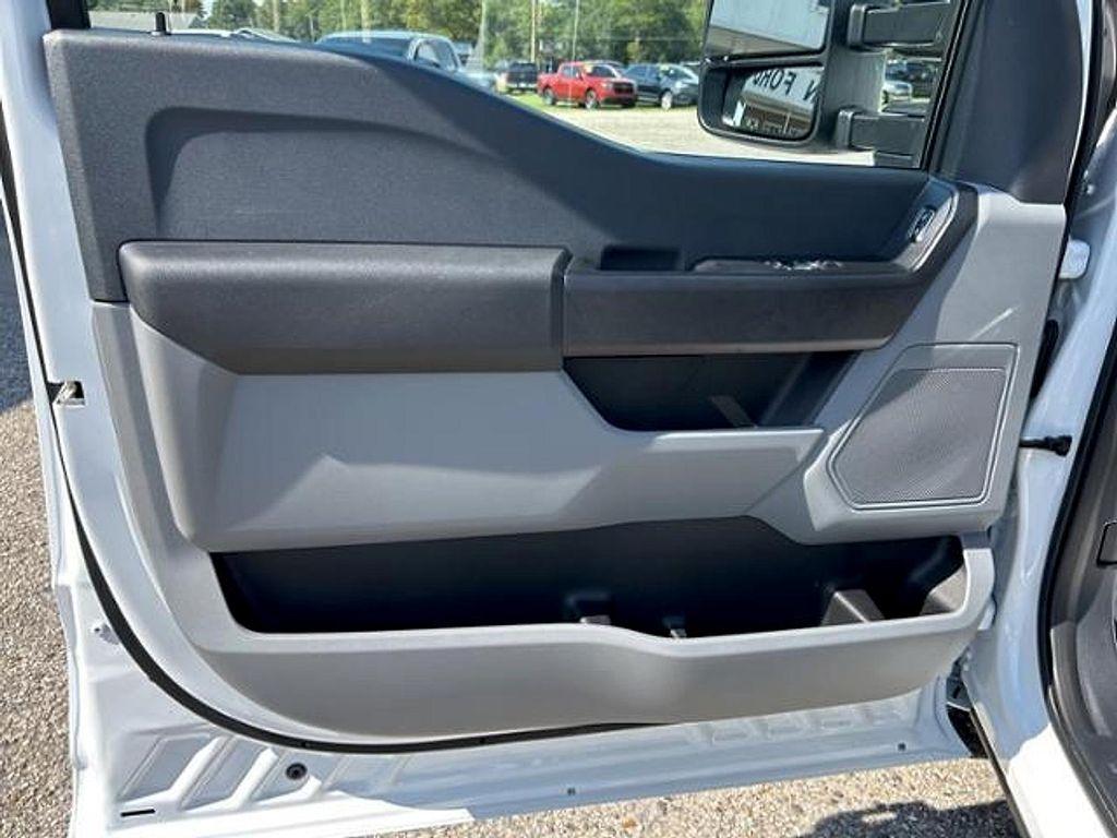 new 2025 Ford F-350 car, priced at $82,969