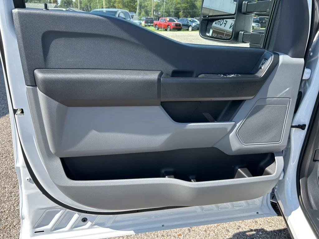 new 2025 Ford F-350 car, priced at $74,955