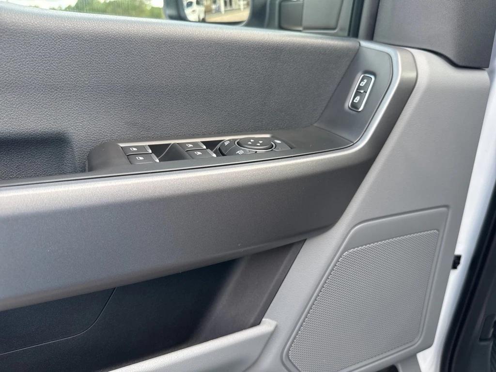 new 2025 Ford F-250 car, priced at $62,090