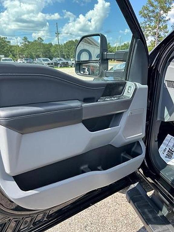 new 2025 Ford F-250 car, priced at $76,671