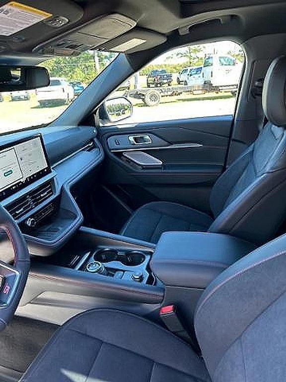 new 2025 Ford Explorer car, priced at $61,935