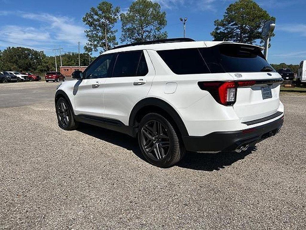 new 2025 Ford Explorer car, priced at $61,935