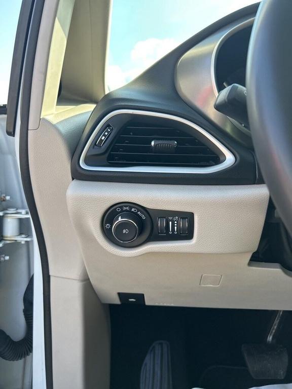 used 2023 Chrysler Pacifica car, priced at $24,725