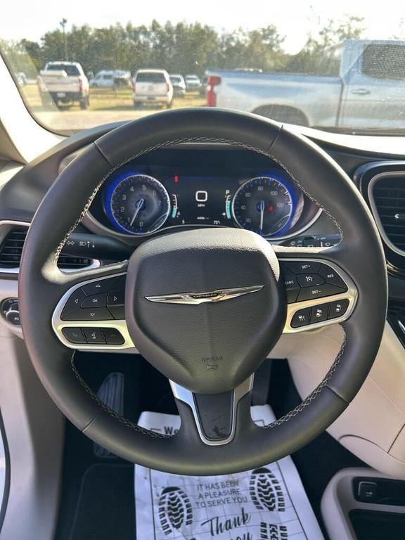 used 2023 Chrysler Pacifica car, priced at $24,725