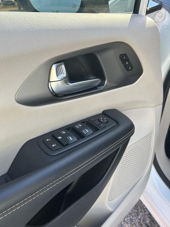used 2023 Chrysler Pacifica car, priced at $24,725