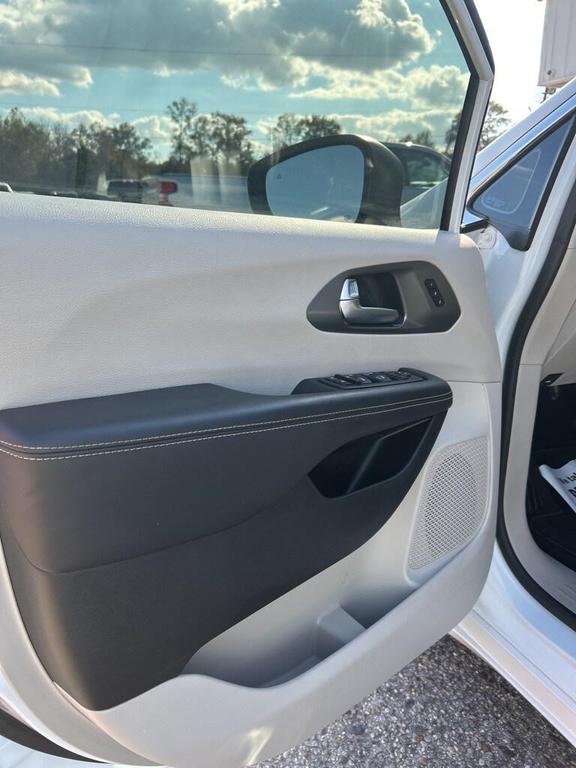 used 2023 Chrysler Pacifica car, priced at $24,725