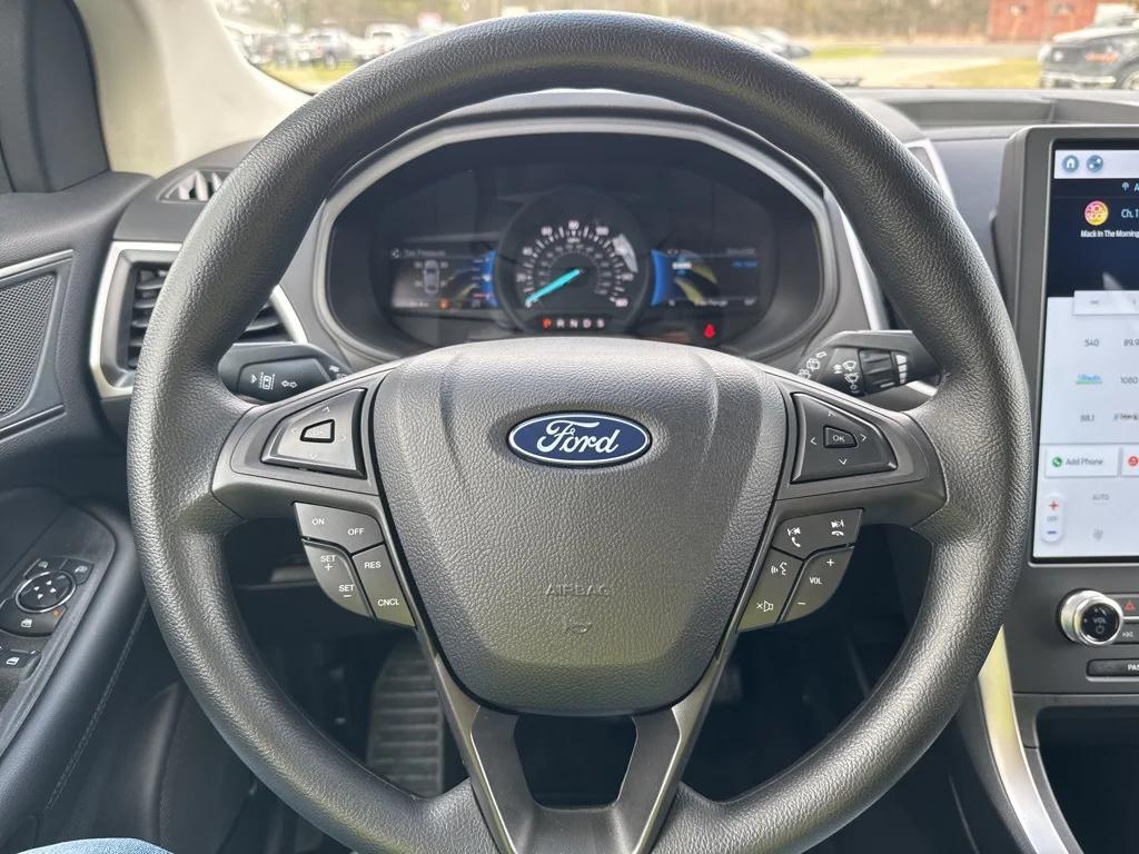 new 2024 Ford Edge car, priced at $40,060