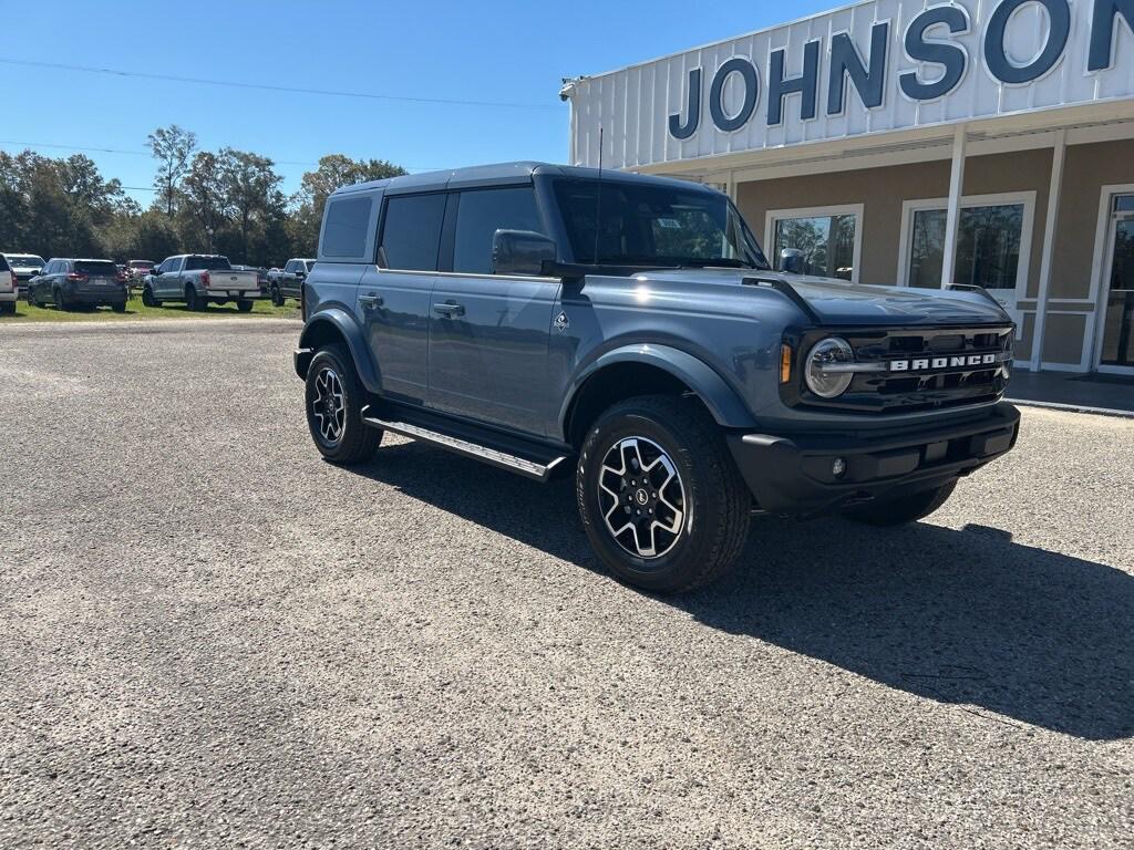 new 2025 Ford Bronco car, priced at $52,025