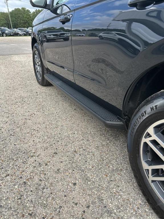 new 2025 Ford Expedition car, priced at $69,225
