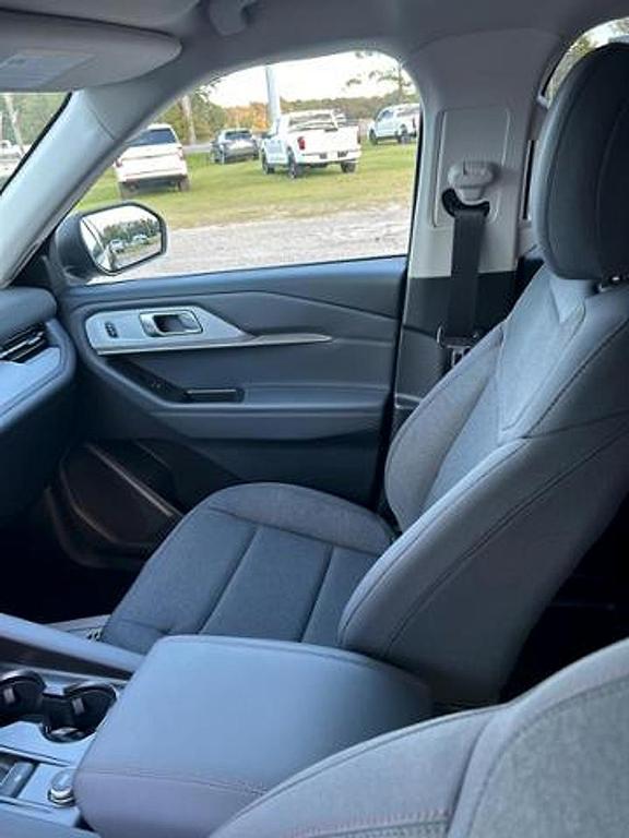 new 2026 Ford Explorer car, priced at $39,905