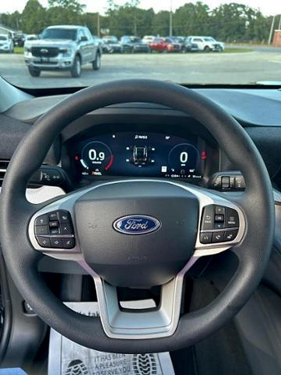 new 2026 Ford Explorer car, priced at $39,905