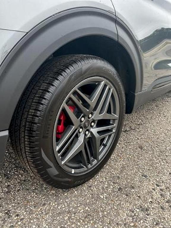 new 2025 Ford Explorer car, priced at $63,005