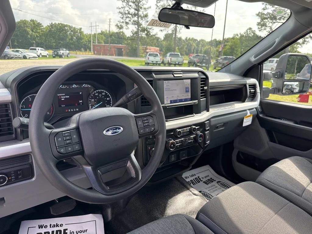 new 2025 Ford F-450 car, priced at $73,380