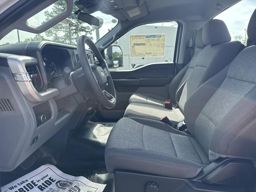 new 2025 Ford F-450 car, priced at $73,380