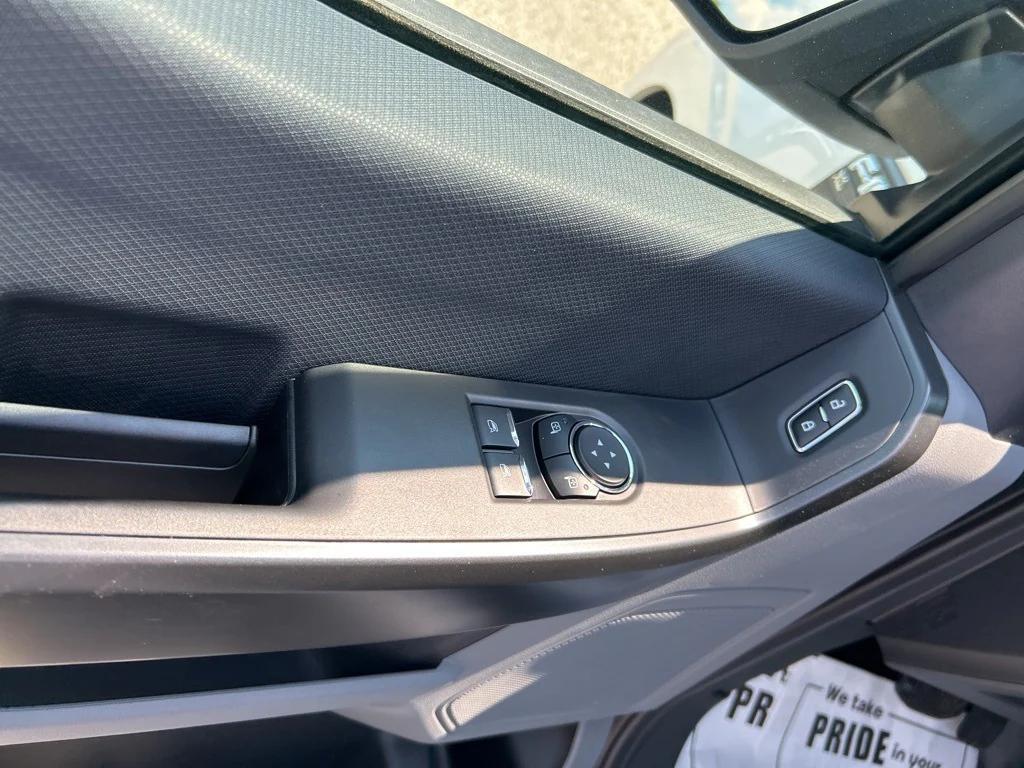 new 2025 Ford F-150 car, priced at $44,555