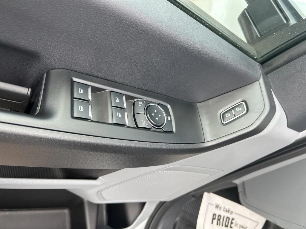 new 2025 Ford F-250 car, priced at $65,415