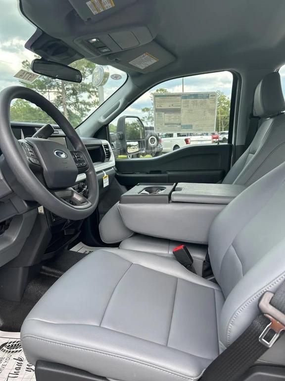 new 2025 Ford F-250 car, priced at $65,415