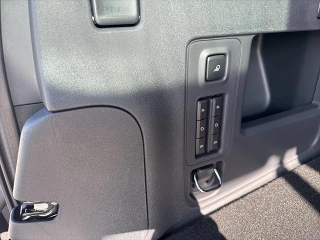 new 2025 Ford Expedition car, priced at $68,210